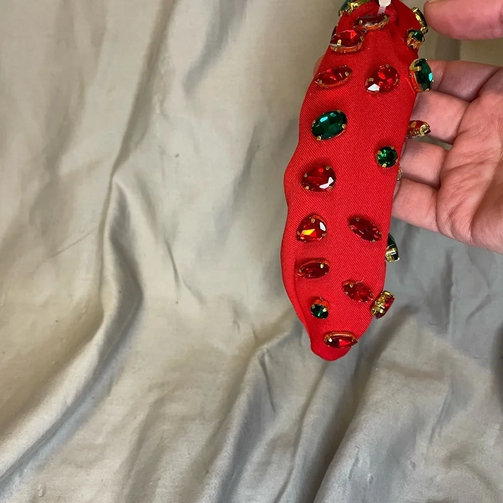 Piper K Vibrant Red and Green Gemstone Knotted Headband - Picture 5 of 8